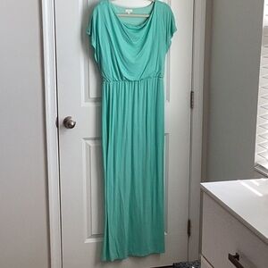 Charming Charlie Green Dolman Sleeve Maxi Dress